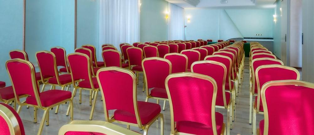 Astura Palace Hotel Неттуно Екстер'єр фото