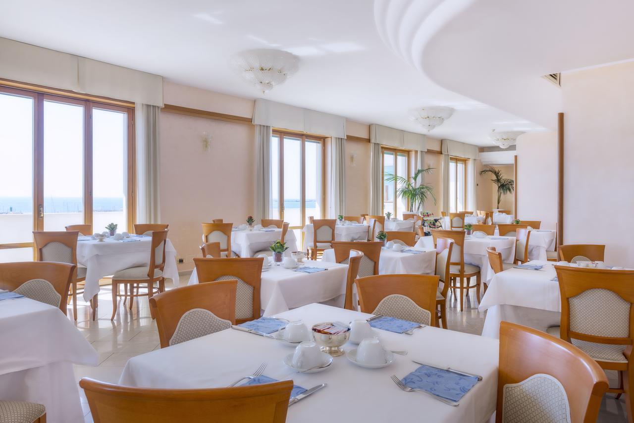 Astura Palace Hotel Неттуно Екстер'єр фото