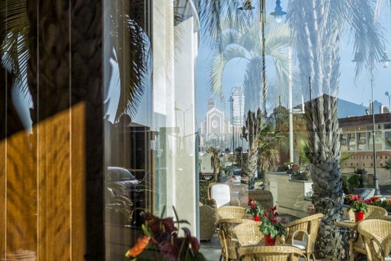 Astura Palace Hotel Неттуно Екстер'єр фото