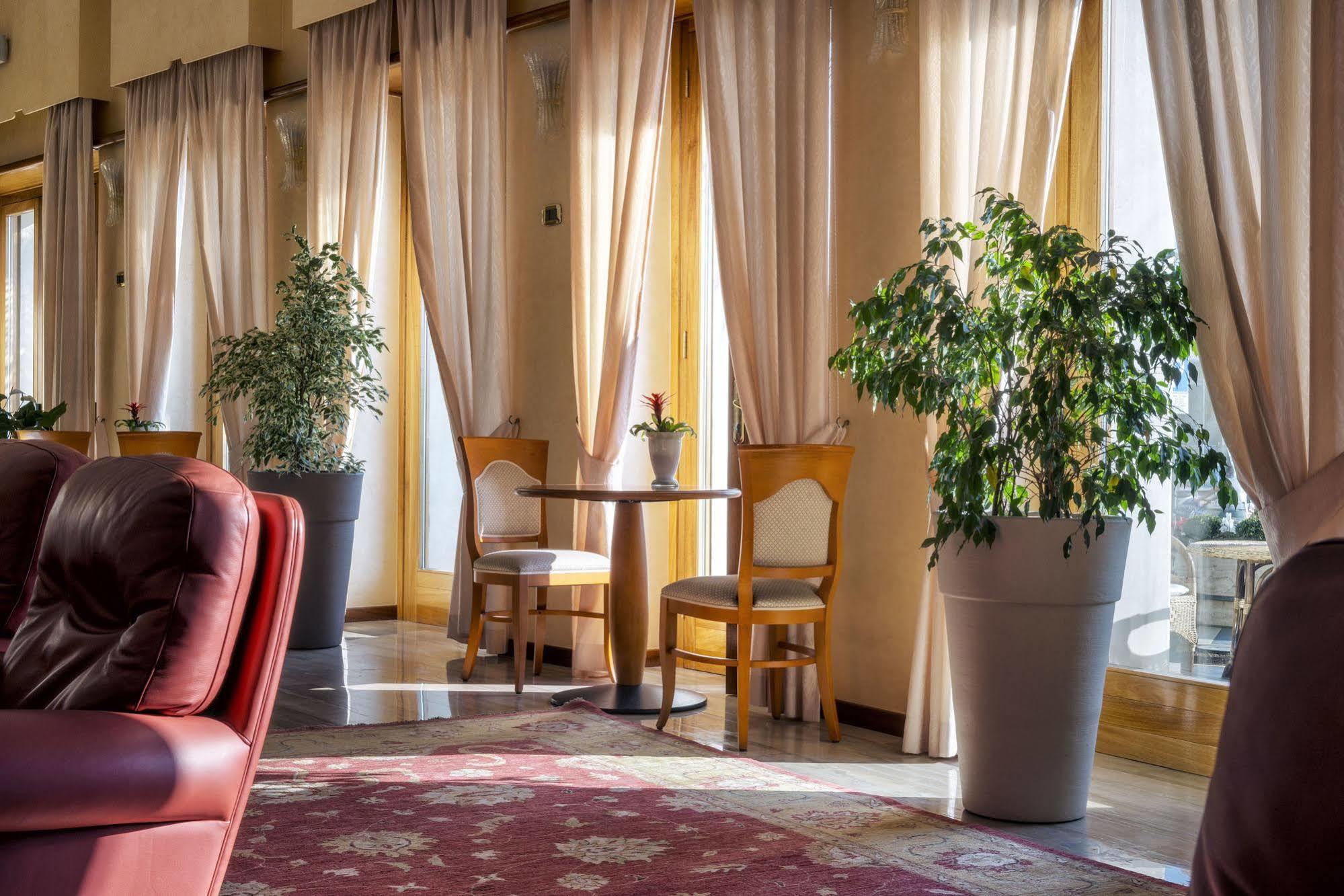 Astura Palace Hotel Неттуно Екстер'єр фото