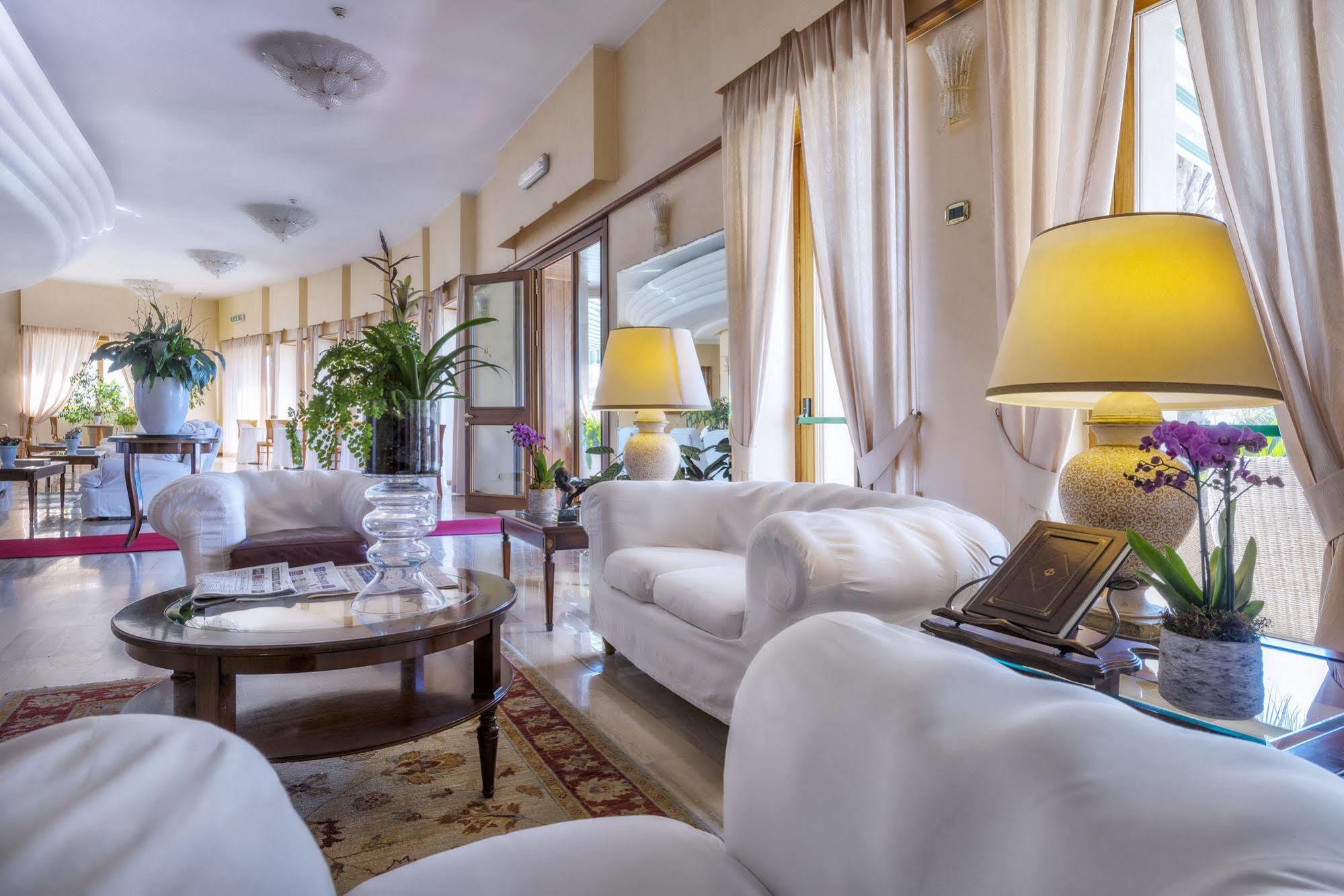 Astura Palace Hotel Неттуно Екстер'єр фото